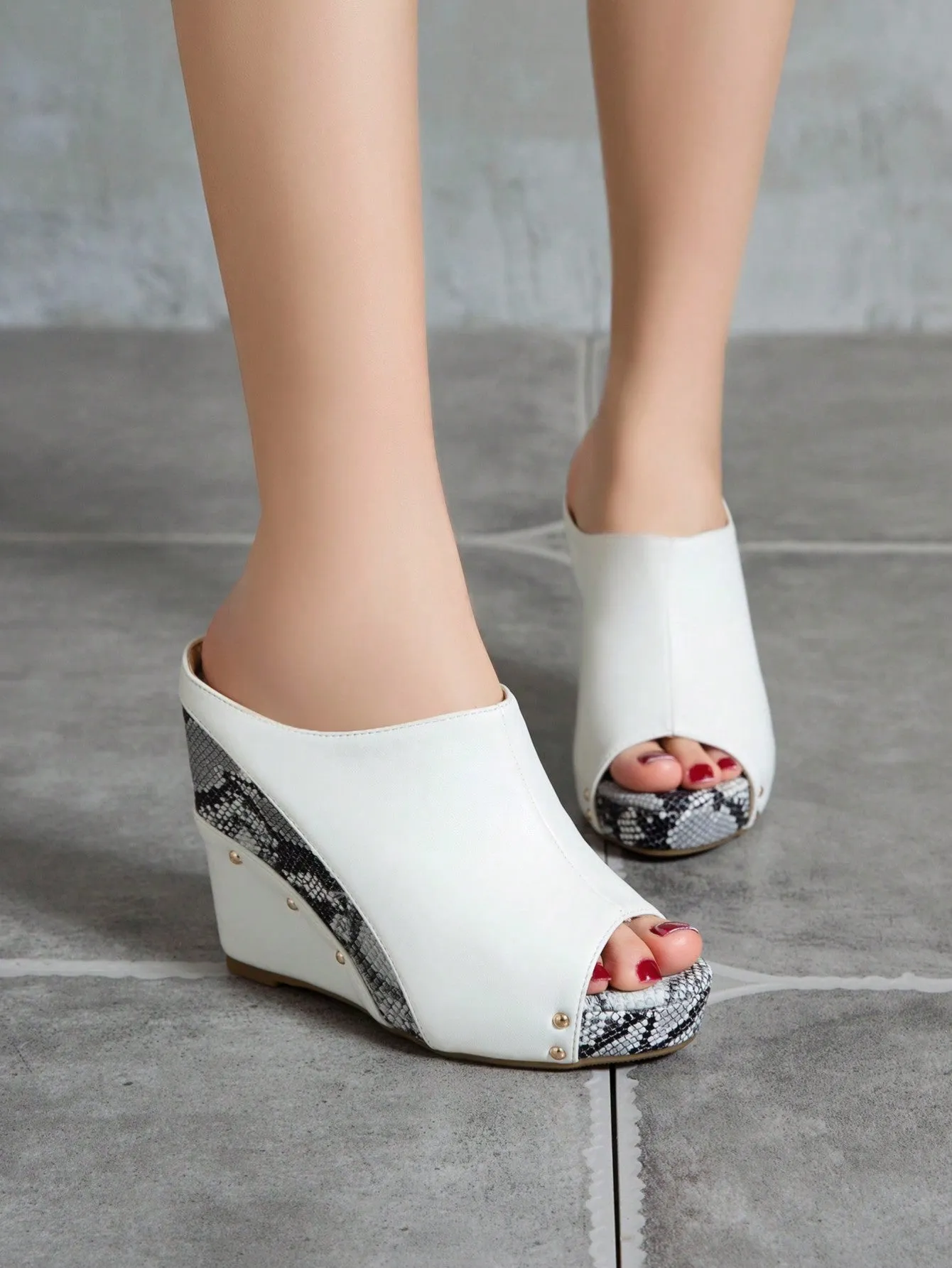 2024 Summer Style: Women's Thick Sole Platform Slippers - Wedge Heel Sandals