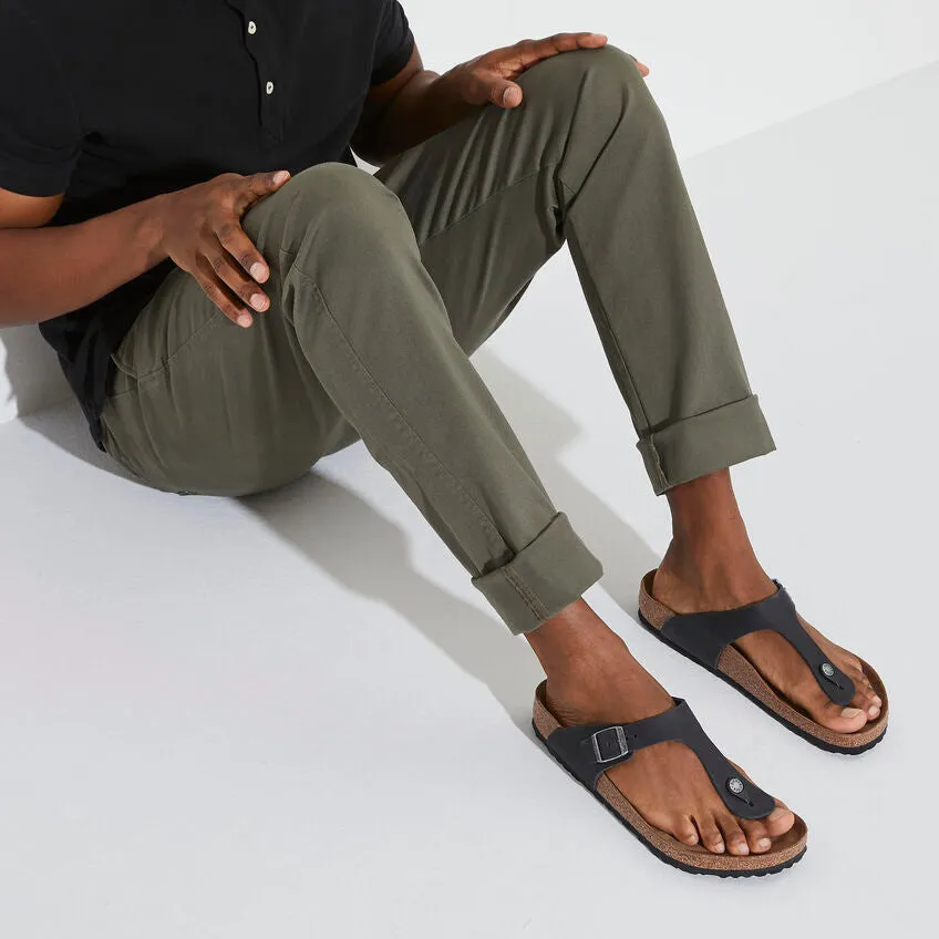 Birkenstock Gizeh Oiled Leather Sandal in Black