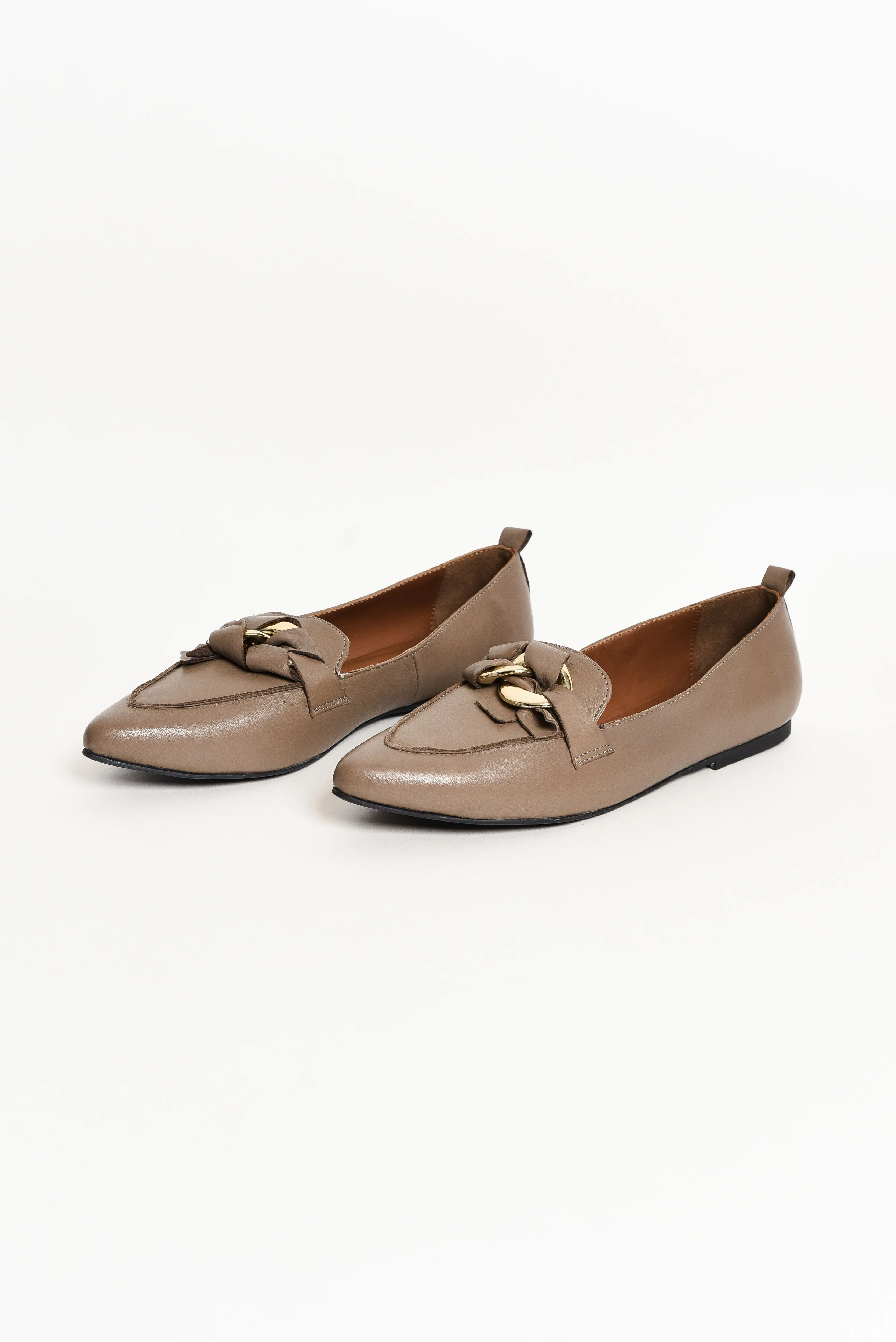 Roslyn Taupe Leather Twirl Loafer